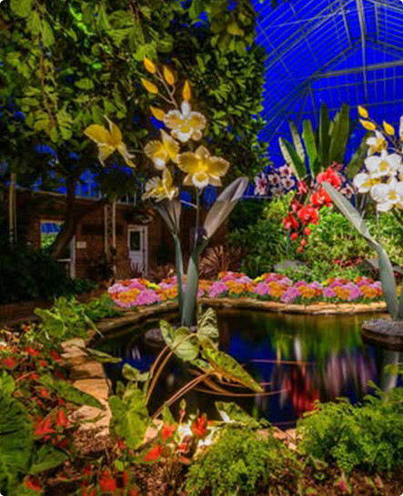 Blown Art Glass for Outdoor Decoration