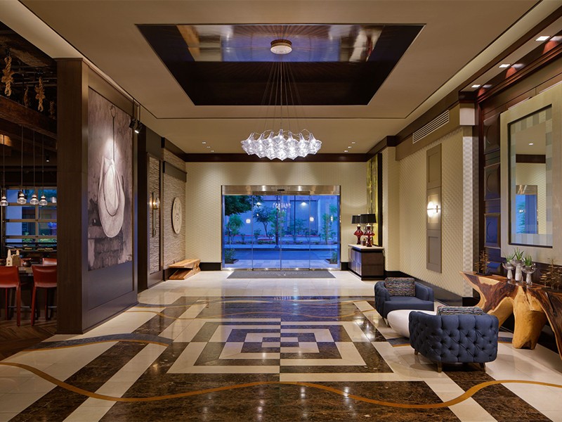 Renaissance Downtown Hotel