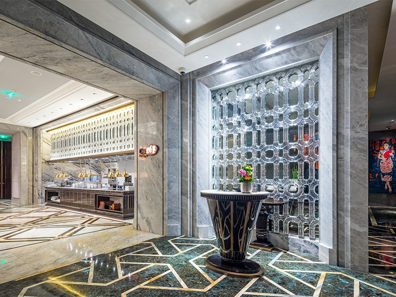 Wanda Reign on the Bund Hotel